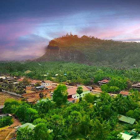 Family Batcave Homestay Battambang Exteriör bild