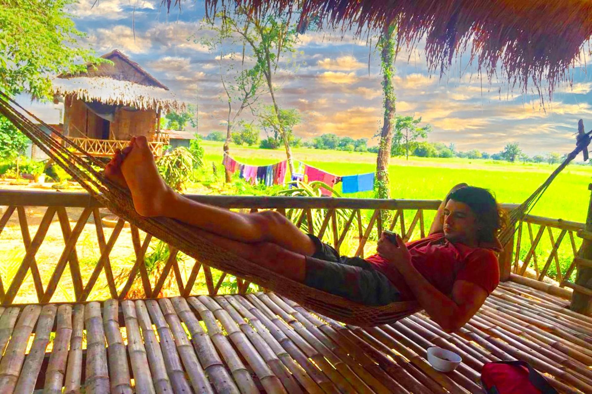Family Batcave Homestay Battambang Exteriör bild