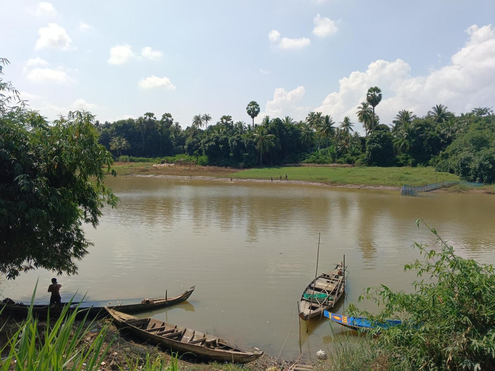 Family Batcave Homestay Battambang Exteriör bild