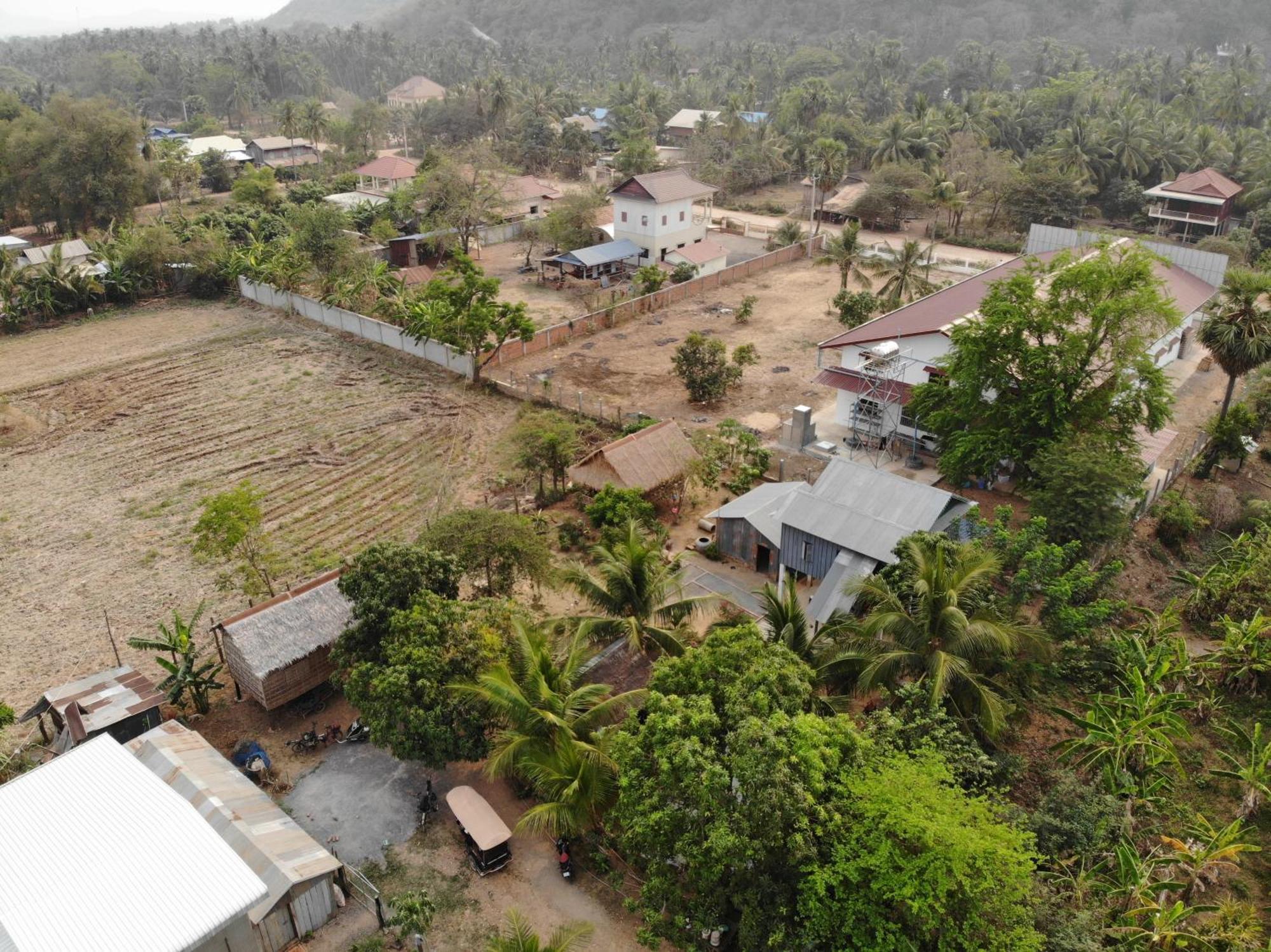 Family Batcave Homestay Battambang Exteriör bild